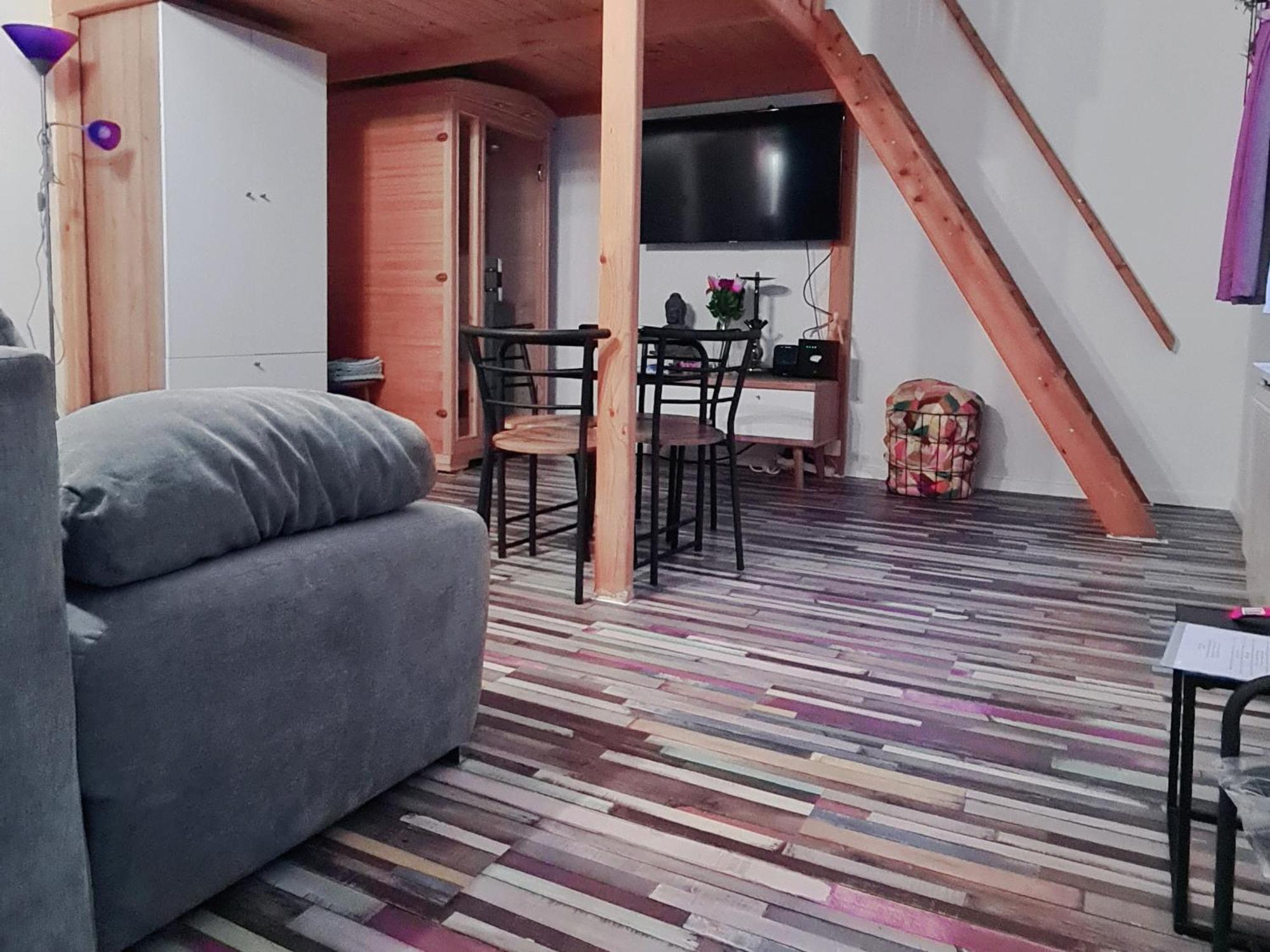 Designer Studio With Private Sauna & Ac — Fotók 1